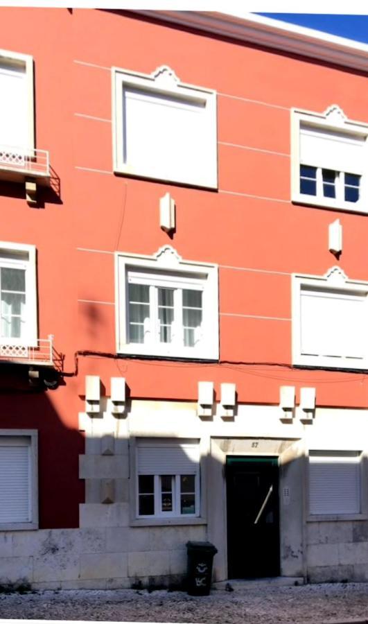 Sunny Apartment In A Typical Lisbon Neighborhood 外观 照片